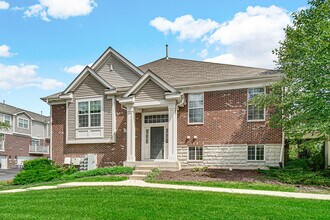 Building Photo - 2528 Dunraven Ave