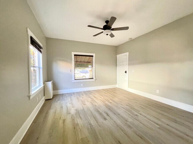 Building Photo - 2617 Jeffries Ave