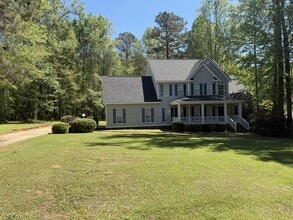 Building Photo - 230 Clinton Crossing Dr