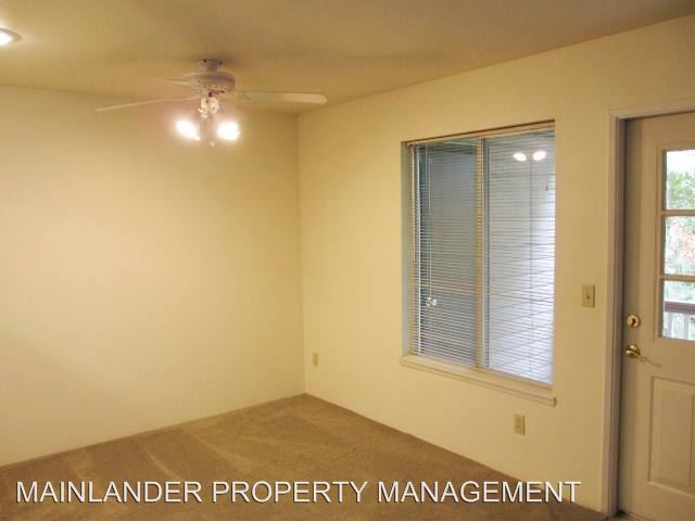 Building Photo - 20110 Larkspur Ln