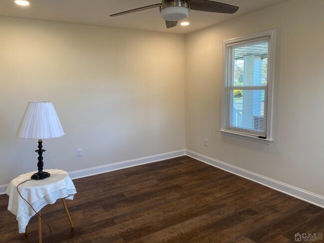 Foto del edificio - 210 Bound Brook Rd