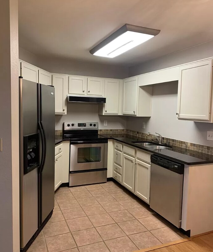 Primary Photo - 8625 E Belleview Pl