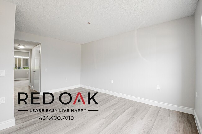 Foto del edificio - 14814 Gale Ave