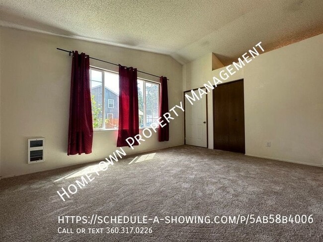 Building Photo - 2 Bedroom 2 Bath Duplex with Garage in Lac...