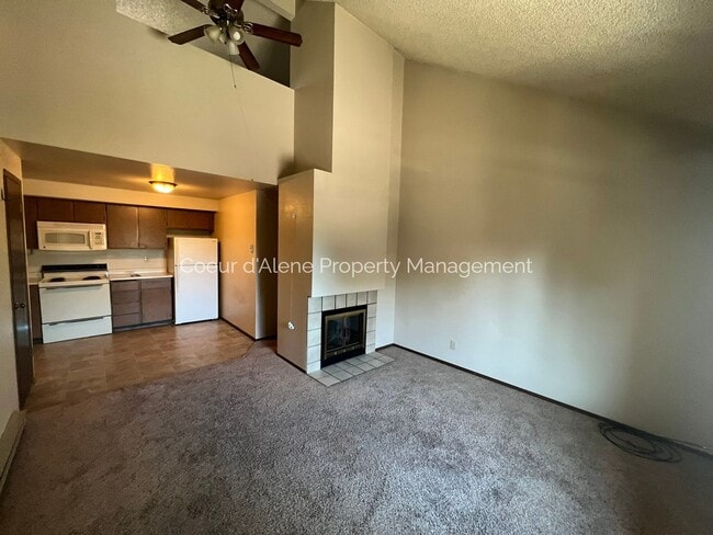 Building Photo - 1 bed, 1 bath Condo on Hayden