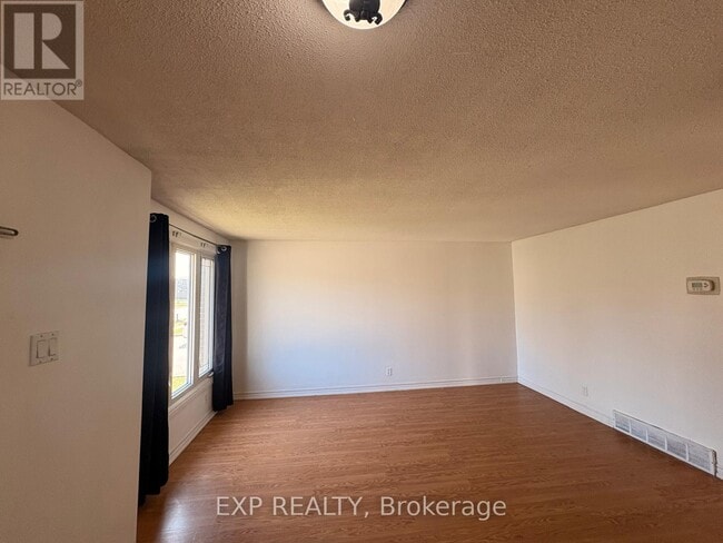 Building Photo - 106 Hillmer Rd