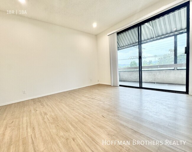Foto del edificio - 12235 Magnolia Blvd