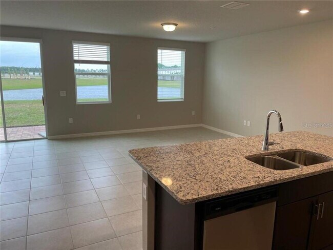Foto del edificio - Amazing energy-efficient townhome for rent!