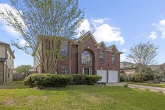 Building Photo - 2018 Waverly Glend Dr