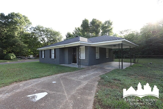 Building Photo - 1380 Rolling Hills Dr
