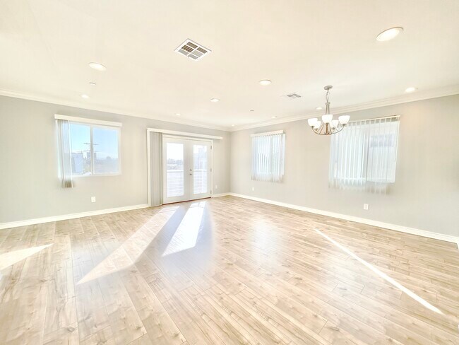 Foto del edificio - 4463 1/2 Rosewood Ave