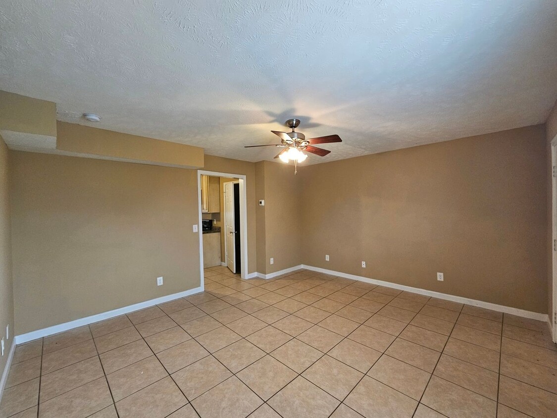 Primary Photo - Charming 2BR Townhome in Murfreesboro