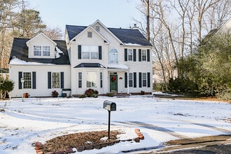 Building Photo - 504 Sandcastle Ct