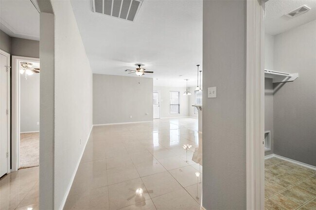 Foto del edificio - 5506 Roaring Peaks Ln