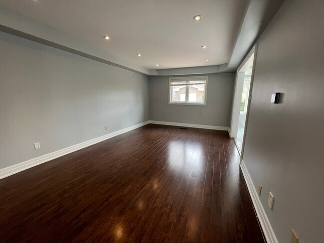 Building Photo - 270 Mountainberry Rd