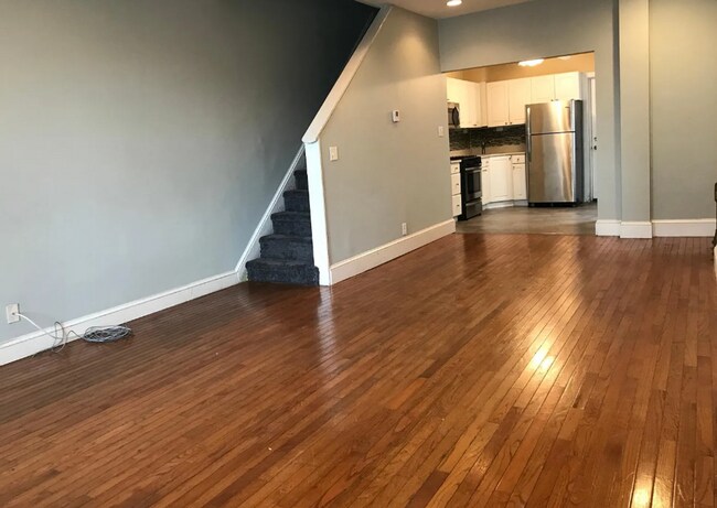 Foto del edificio - 4 Bedroom House For Rent In Manayunk