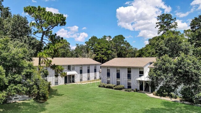 Foto del edificio - 10825 Key Haven Blvd