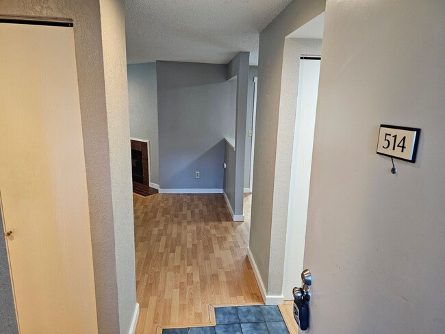 Photo - 2517 NE 4th St - 514 Apartment