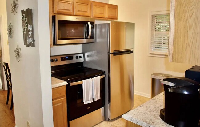 Foto del edificio - 324 Carlton Dr