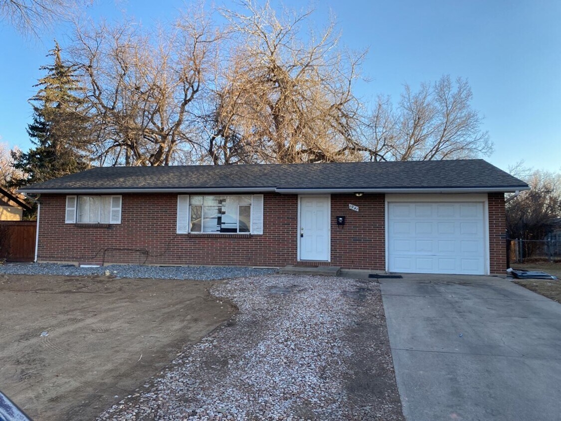 Foto principal - STUDENTS WELCOME! Campus West 5 Bed 2 Bath...