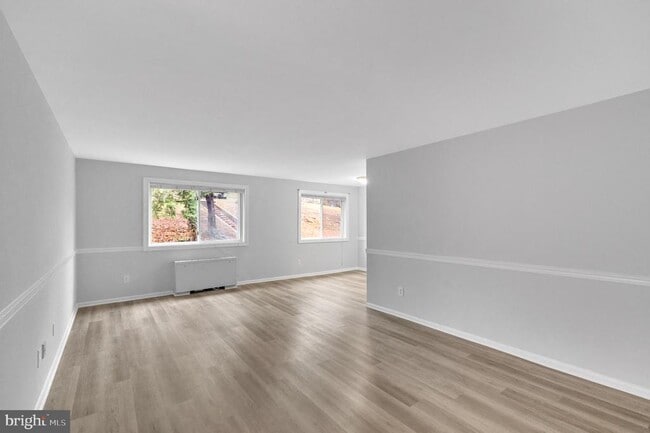 Building Photo - 750 S Dickerson St