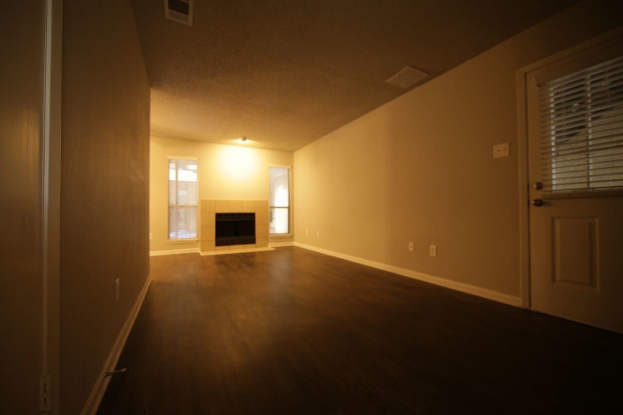 4502 Gaston Ave, Dallas, TX 75246 Apartments in Dallas, TX