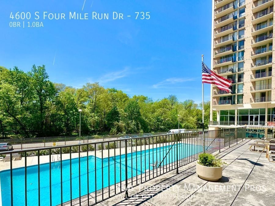 Primary Photo - Light & Bright Studio w/ Creekside View- U...