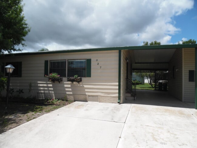 Building Photo - 327 Macadamia Dr