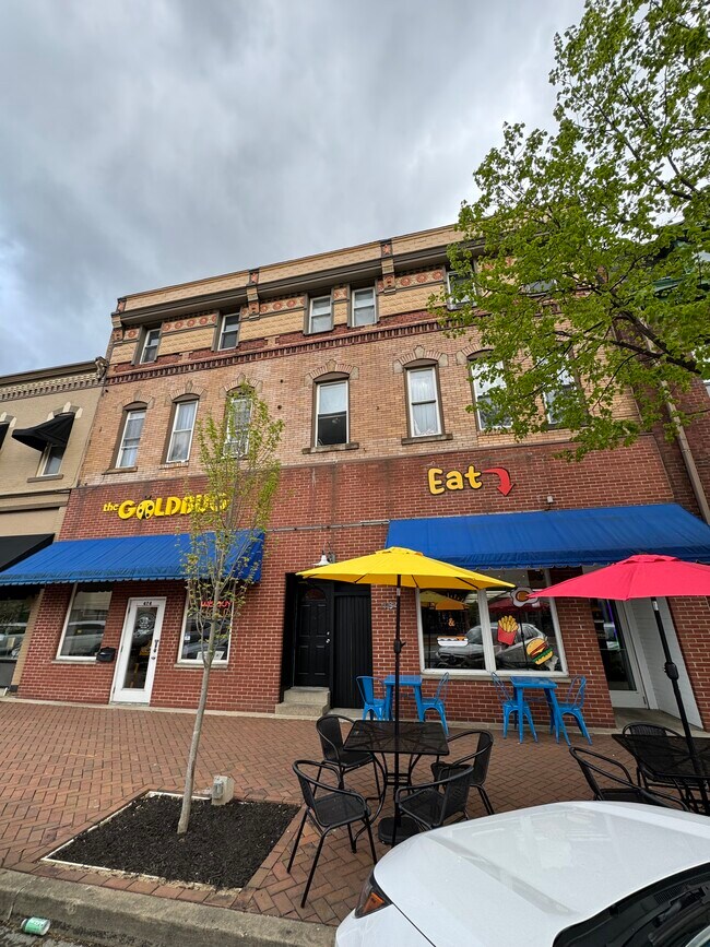 Building Photo - 464 3rd St