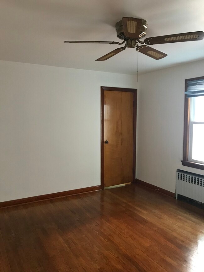 Building Photo - 768 7th St