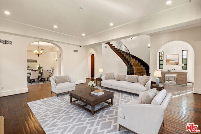 Foto del edificio - 823 Yale St