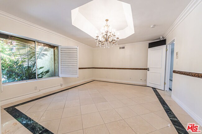 Foto del edificio - 18022 Lake Encino Dr