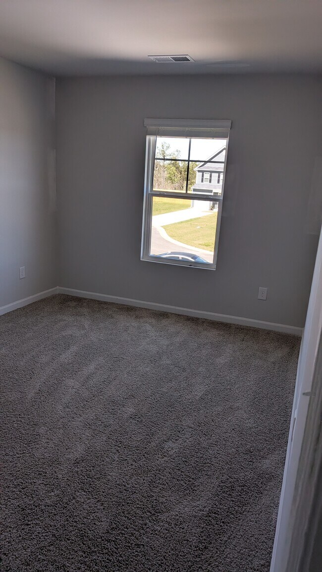 Building Photo - 2055 Signal Court Rd