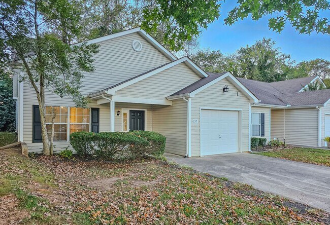 Foto del edificio - Knoxville 37934 - 3 bed 2.5 bath Condo - Contact Ryan Fogarty 865-333-4840