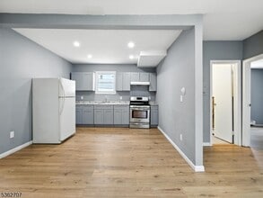 Building Photo - 158 Belmont Ave