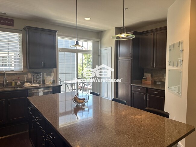 Foto del edificio - 203 Meridian Ln