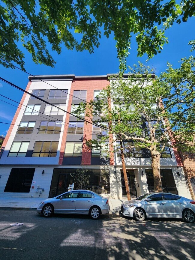 Building Photo - 75 Webster St