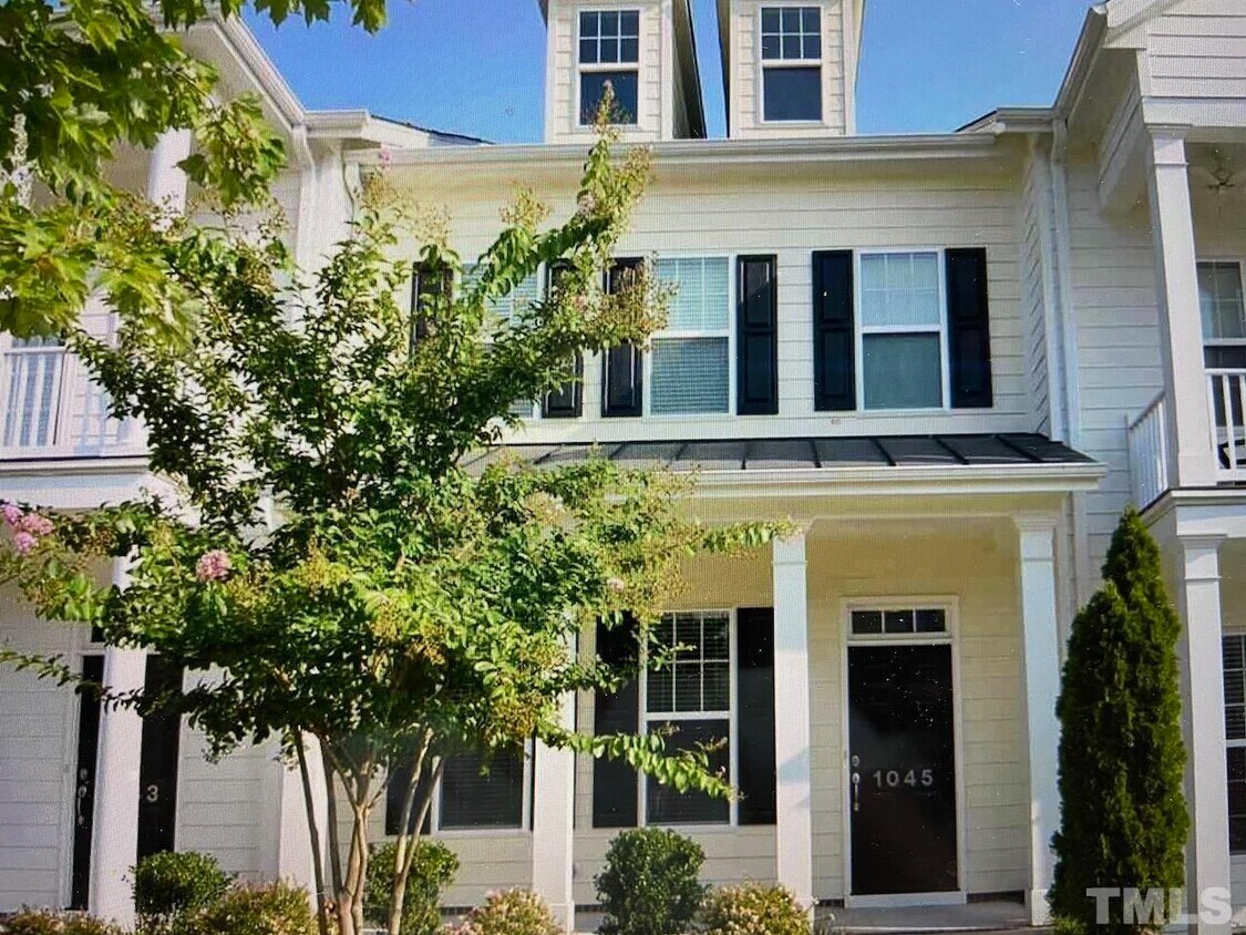 1045 Philpott Dr, Chapel Hill, NC 27517 Townhome Rentals in Chapel