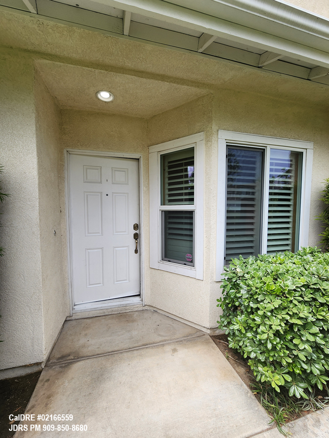 Foto del edificio - Rancho Cucamonga 4 Bedroom Home
