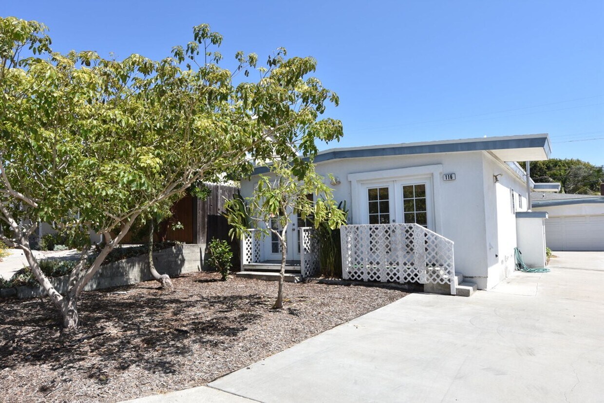 Foto principal - Trestles District Home!