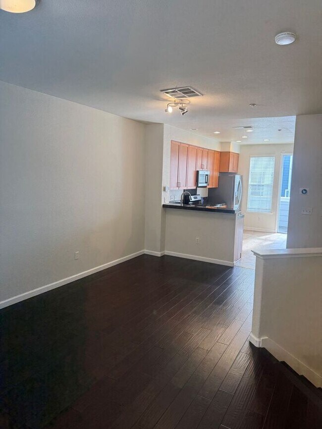 Foto del edificio - Stunning 2-bedroom, 2.5-bathroom condo