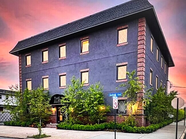Foto del edificio - 183 Garibaldi Ave