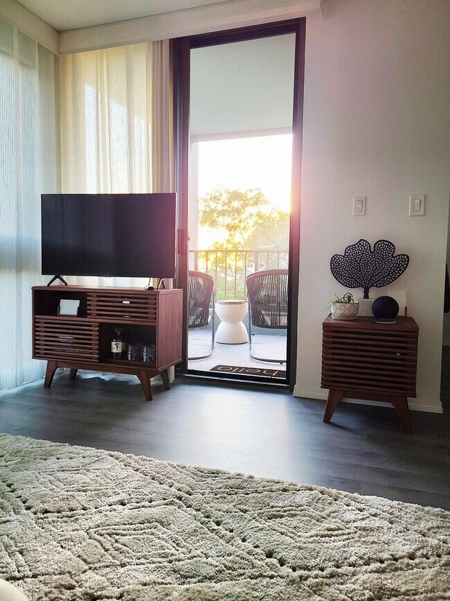 Foto del edificio - KAHANA MANOR 1BD 1 BA OCEAN VIEW AVAILABLE...