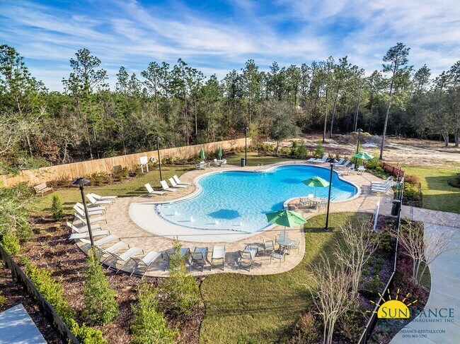 Foto del edificio - Desirable Redstone Commons 4 Bedroom home ...