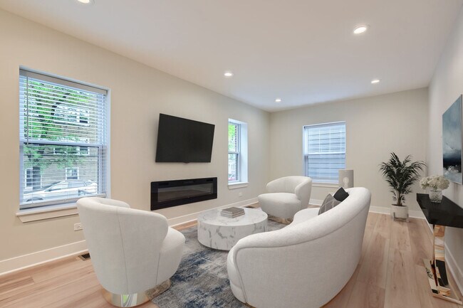 Foto del edificio - 5014 N Rockwell St