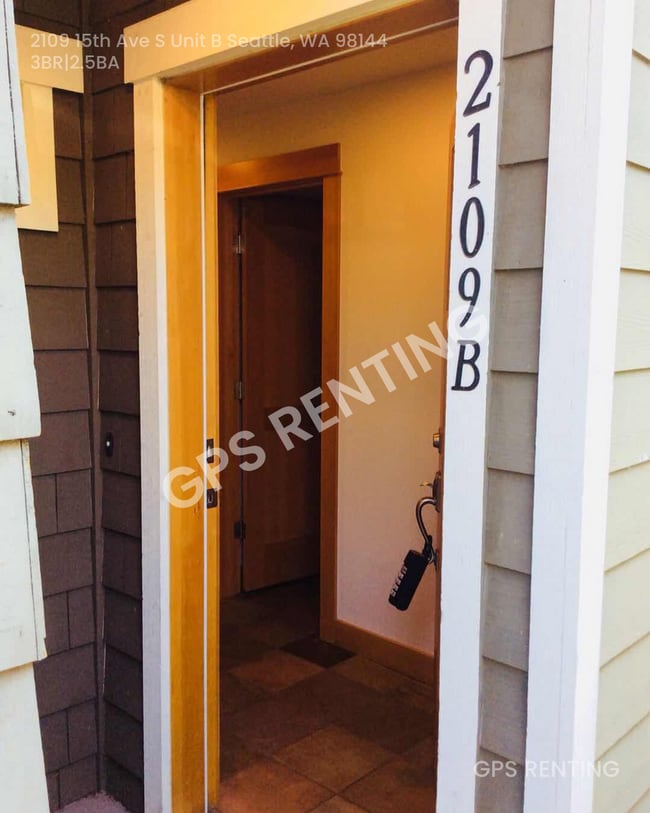 Photo - 2109 15th Ave S-B Townhome