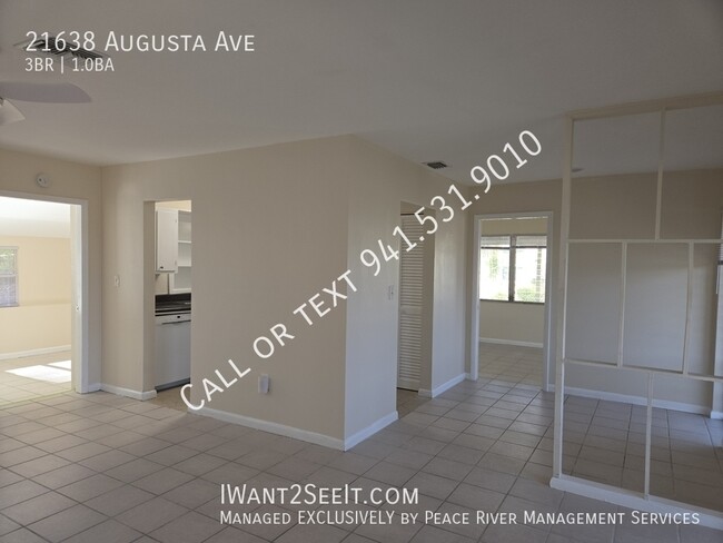 Foto del edificio - Three bedrooms + a large bonus room!