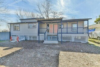Building Photo - 822 Finesse Dr