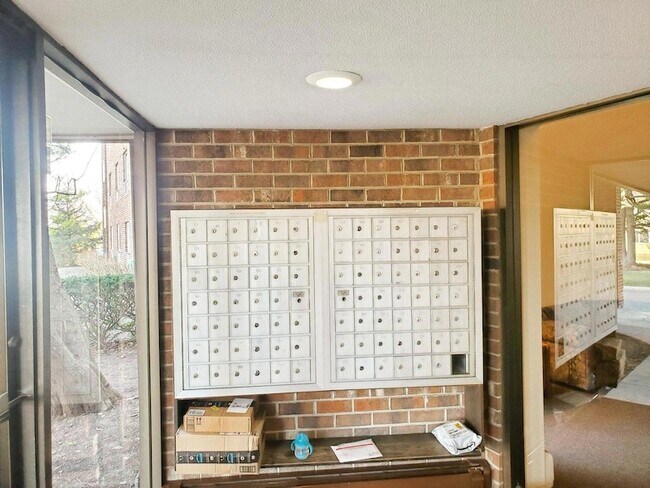 Foto del edificio - 1500 Robin Cir