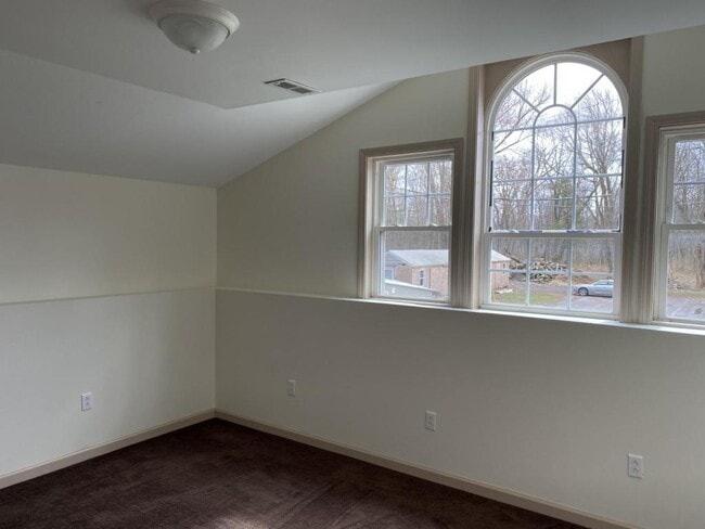 Foto del edificio - 9106 Willow Grove Terrace